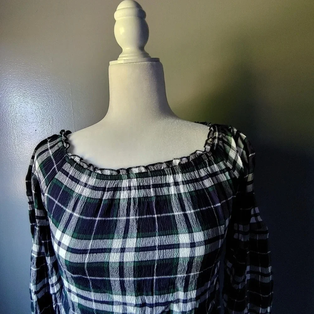 Alcott Plaid Top - Picture 2 of 5